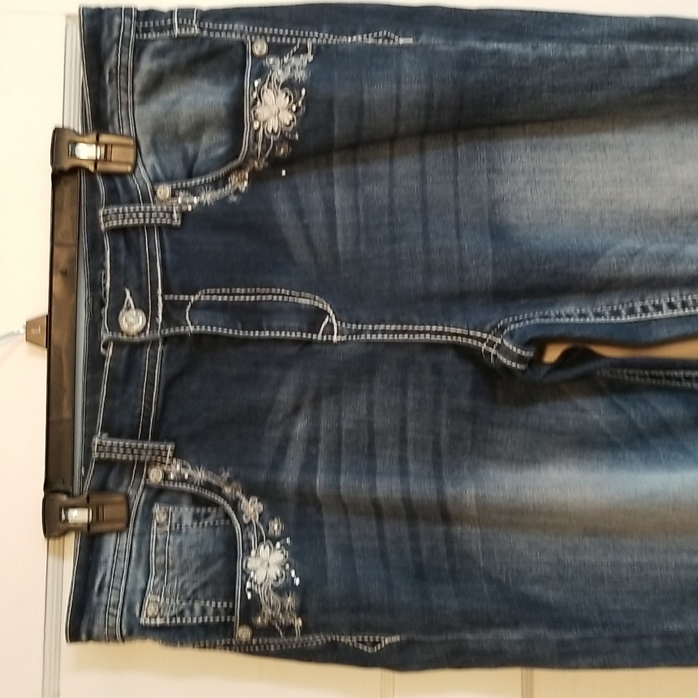 Grace in LA jeans